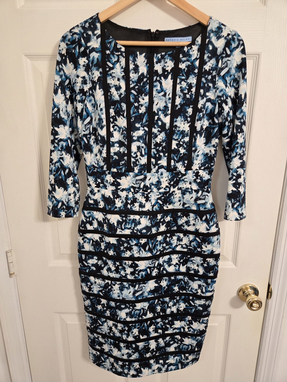 ANTONIO MELANI Black, blue and white floral Pencil dress Size 4